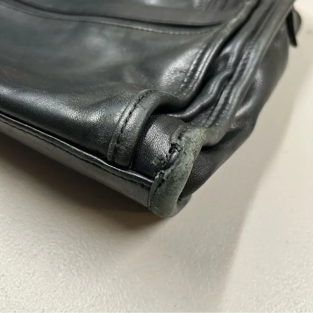 Tumi Black Leather Soft Briefcase Messenger Bag Zipper Closure Pockets